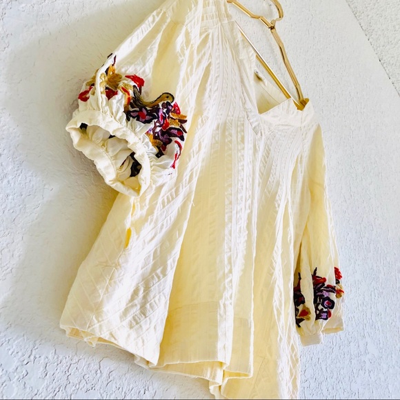 Theme Boutique Embroidered Puff Sleeve Peasant Top - Picture 4 of 9